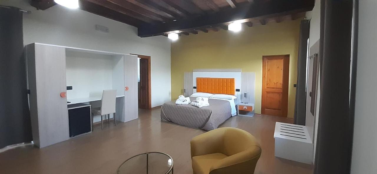 Castello Di Marano Sul Panaro - Room & Breakfast Luaran gambar