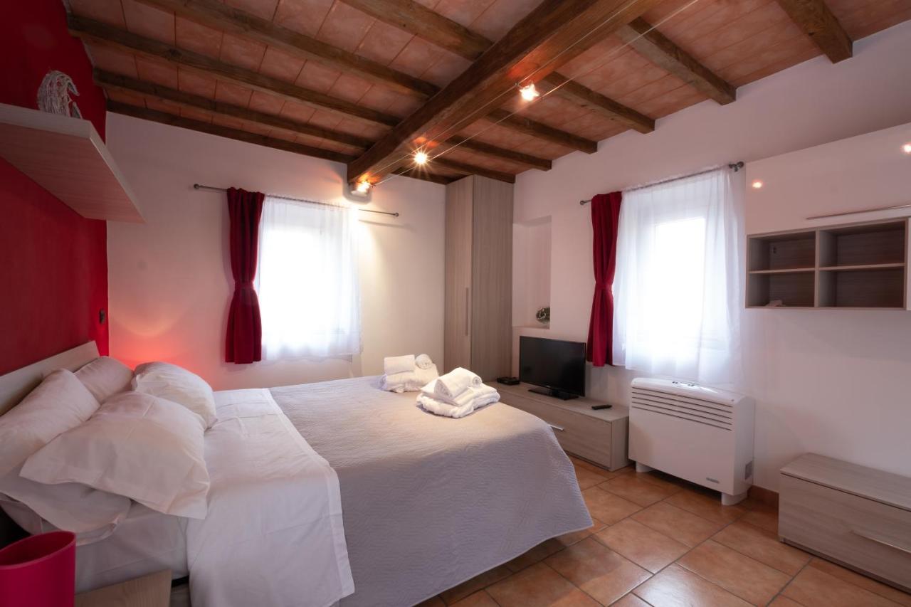 Castello Di Marano Sul Panaro - Room & Breakfast Luaran gambar